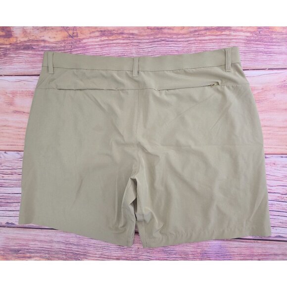Fabletics Mens Khaki 8" Shorts Size 40 With Zip Pockets - Picture 2 of 7